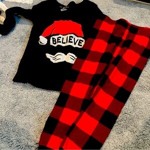 Old navy Christmas pajamas set size 3T Santa believe theme